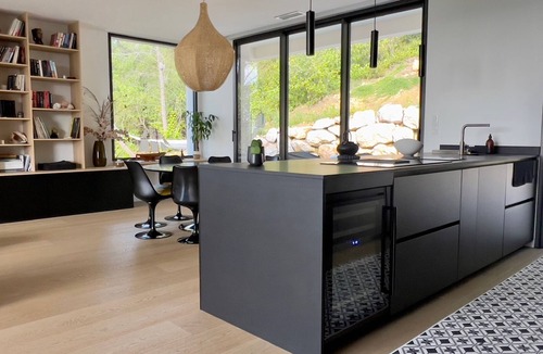 Prades-le-Lez House | Pine villa Swimming pool, air conditioning, 8 pers. Children's playroom