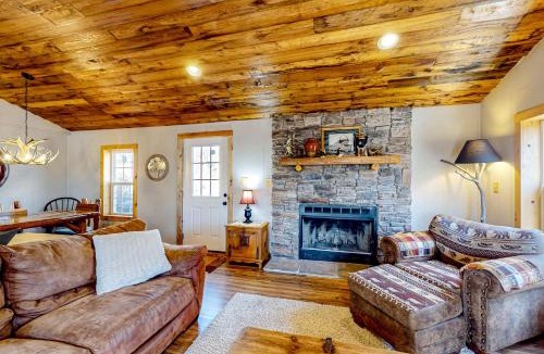 McHenry House | Pine Woods Cabin