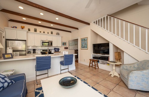 Downtown Cottage | PINEAPPLE COTTAGE, 2BR/2BA-Pvt Pool, 1/2 block to Duval