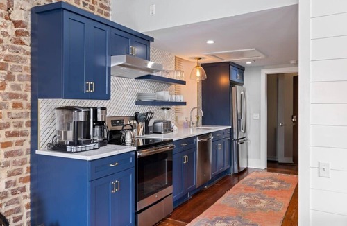 French Quarter House | Pineapple Pad | Spacious 4BR Historic District!
