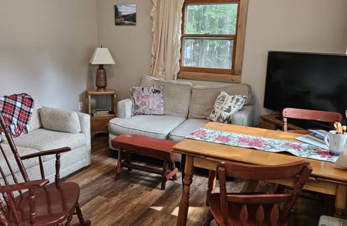 Long Lake Cabin | Pinecone 2-bedroom cabin, Raquette Lake