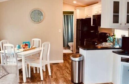 Southgate Apartment | Pinecraft Blue Heron Tiny Home