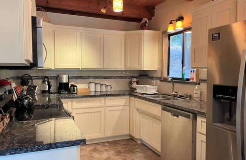 Cold Springs House | Pinecrest Escape