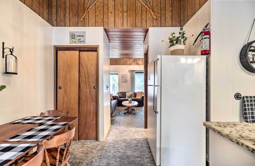 Pinecrest House | Pinecrest Retreat with Fireplace!