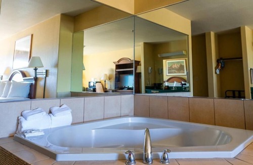 Pinedale Hotel | Pinedale Hotel & Suites