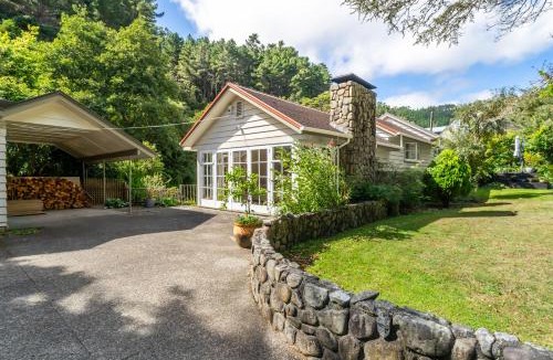 Pinehaven House | Pinehaven Cottage