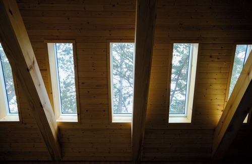 Remer House | Pinepoint Retreat with Lakeside Sauna