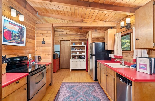 Brightwood Cabin | Pinery on the Sandy River