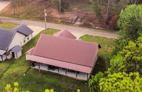 Brookeland House | Pines by the Lake