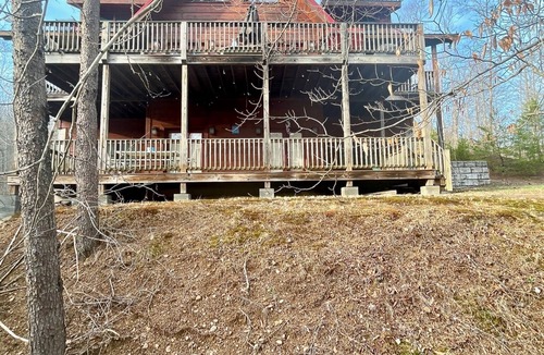 Tazewell Cabin | Pines Cabin on Norris Lake