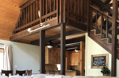 Pollock Pines Cabin | Pines Retreat - Charming Getaway