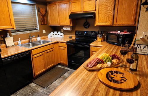 Pinetop House | Pinetop Getaway in a Gated Community, Pool, Walk to Dining & Trails