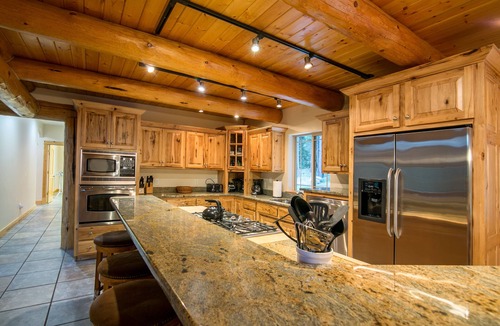 Hamilton Cabin | Pineview Lodge