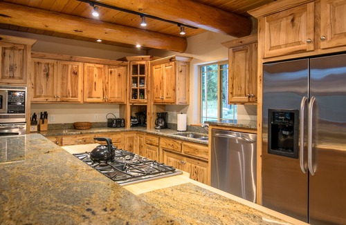 Hamilton Cabin | Pineview Lodge