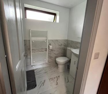 Ibstock Cabin | Pinewood Lodge