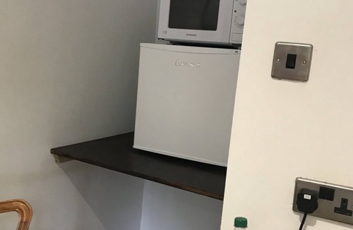 Ibstock Bed & Breakfast | Pinewood Lodge