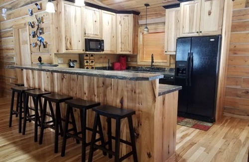 Custer House | Pinewoods Cabin Secluded wilderness and wildlife