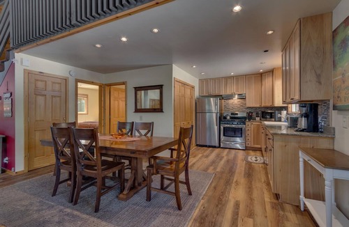 Ridgewood House | Piney Wood By Tahoe Getaways - 2 BR + Loft w/Hot Tub