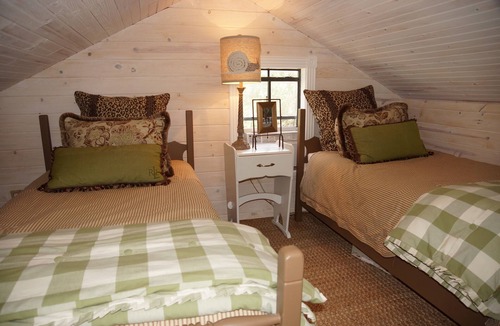 La Grange Cabin | Piney Woods Cabin