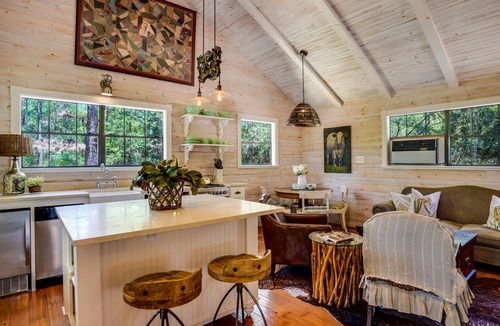 La Grange Cabin | Piney Woods Cabin