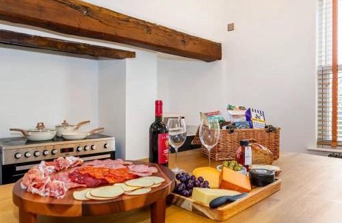 Wistow House | Pinfold House