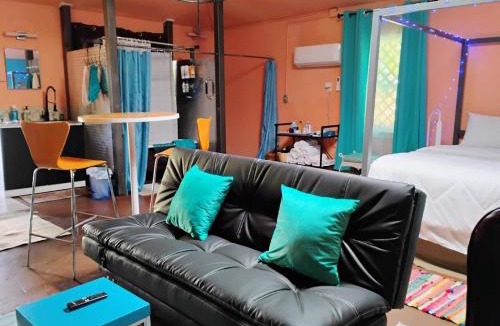 Merced House | Ping's Tiny Home self-check in & out private