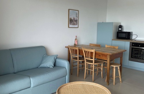 La Grande-Motte Apartment | Pini Caprini 100 Mètres de la mer