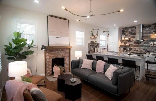 Greer House | Pink Door Cottage