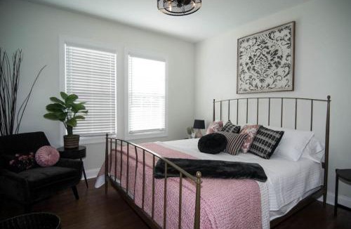 Greer House | Pink Door Cottage