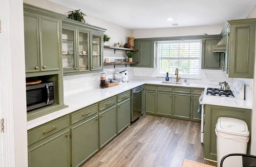 Huntington Cottage | Pink Door House