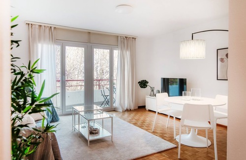 Chiasso Apartment | Pink Flat