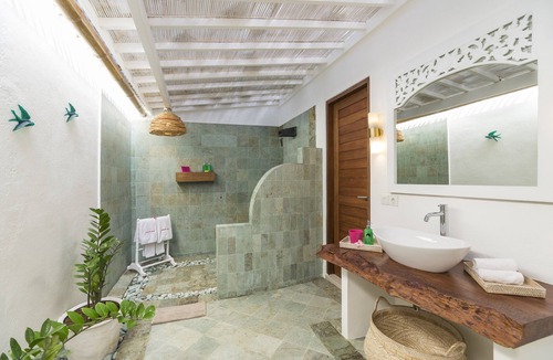 Gili Air Hotel | PinkCoco Gili Air - Constant Surprises & for Cool Adults Only