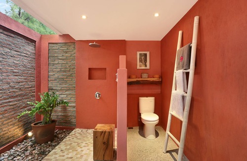 Gili Trawangan Hotel | PinkCoco Gili Trawangan - Constant Surprises- for Cool Adults Only