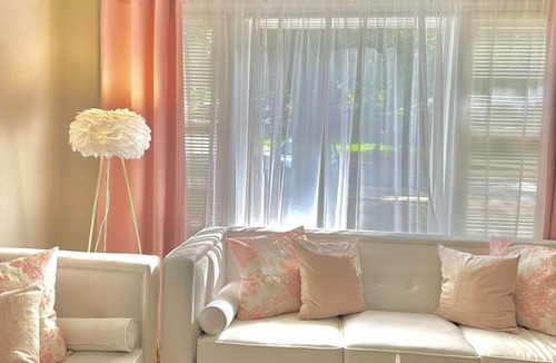 Paw Creek House | Pinky House