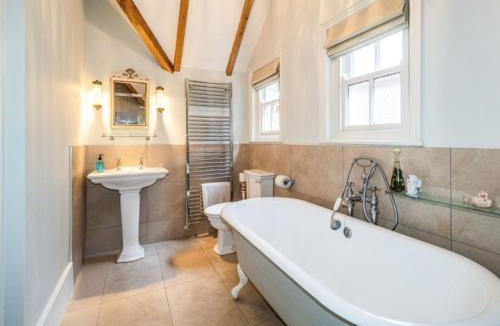 Uckinghall House | Pinley Hill House