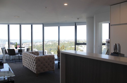 Grafton Apartment | Pinnacle Apartment IN Auckland CBD