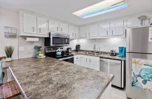 Laguna Beach Estates Condo | Pinnacle Port with Gulf & Lake Views | Pools | West End PCB