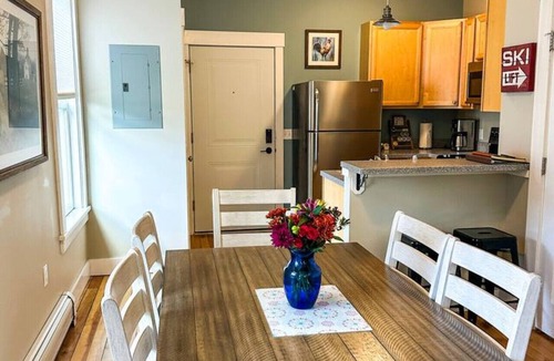 Stowe Apartment | Pinnacle Suite at 109 Main