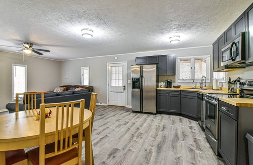 Skyland House | Pinners Compound- 4 BR hot tub fire pit