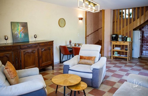 Bourgvilain House | Pinot Noir - Demeure les Arbillons