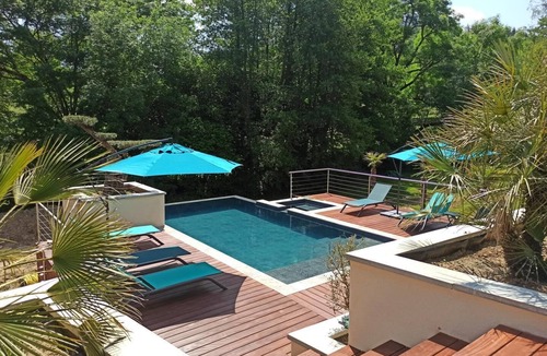 Bourgvilain House | Pinot Noir - Demeure les Arbillons