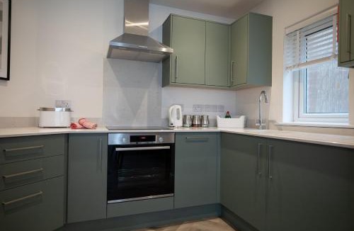 Whitby Apartment | Pinot Perch