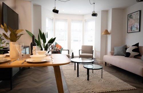 Whitby Apartment | Pinot Perch