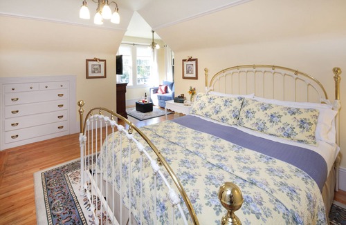 Cloverdale Bed & Breakfast | Pinschower Inn