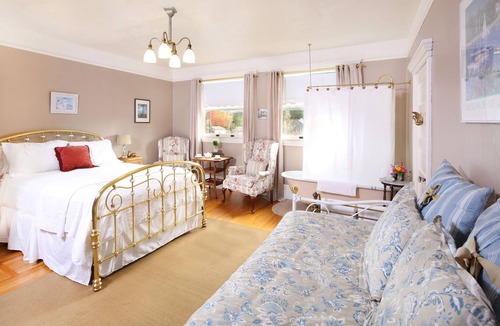 Cloverdale Bed & Breakfast | Pinschower Inn