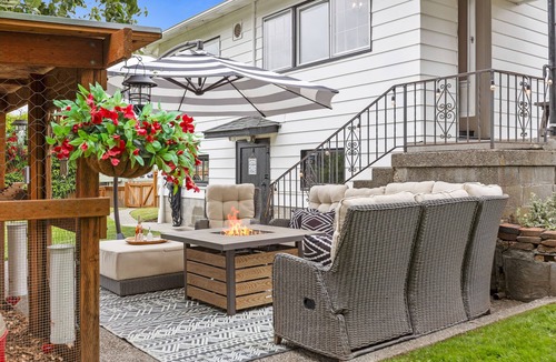 Snohomish House | Pinterest perfect home, with fresh chick eggs. Walk right into town