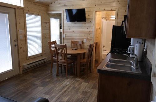Lincoln Acres Resort | Pio Pico Camping Resort Cottage 4