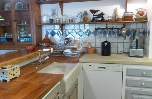 Piolenc Other | Piolenc: exceptional MAS PROVENCAL for 12-14 people. HEATED swimming pool. Pets ok