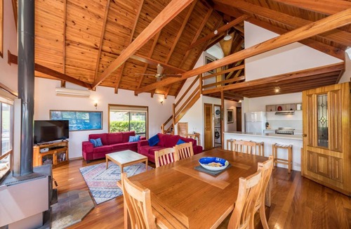 Possum Brush House | Pioneer cottage with panoramic valley views.