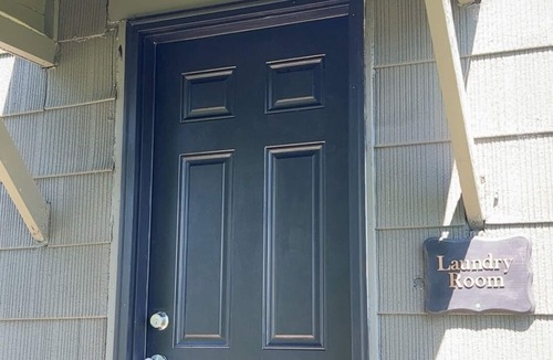 Ridgefield Apartment | Pioneer Heritage Apt 2 Downtown Ridgefield